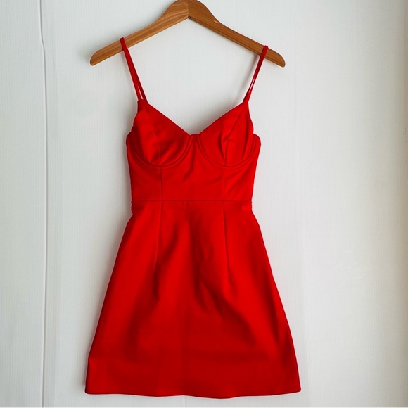 Princess Polly Novella Scarlet Mini Dress NWT size US 2 - Picture 1 of 11
